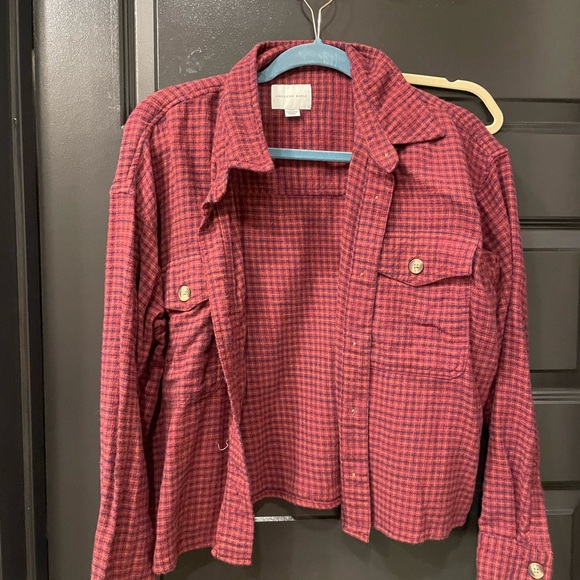 Cropped flannel Plaid Button-Up Shirt - Picture 2 of 4